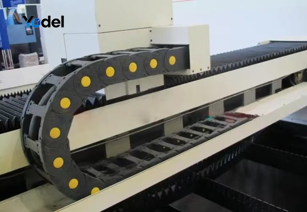 Yodel Bridge Type Open Cable Carrier Installed on CNC Machine
