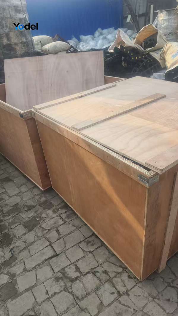 Heavy duty export plywood crate packaging for bulk 80x200 CNC cable track shipment