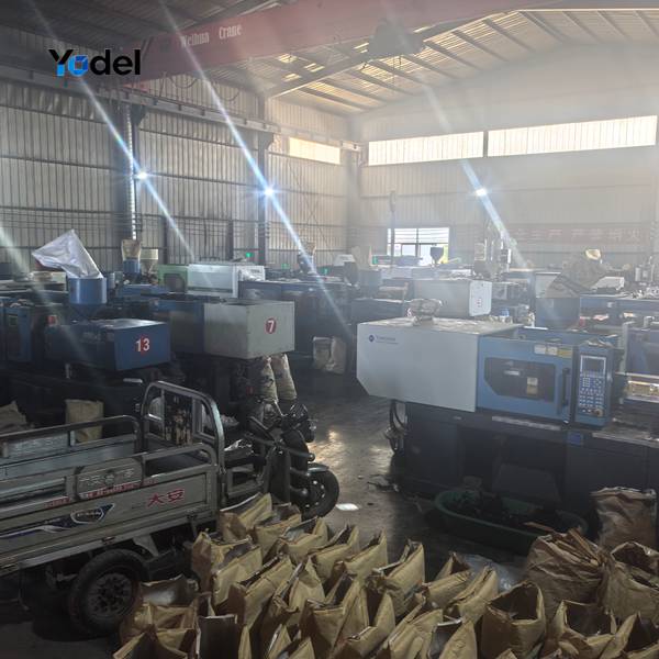 cable carrier chain 55x200 heavy duty injection molding machinery production workshop