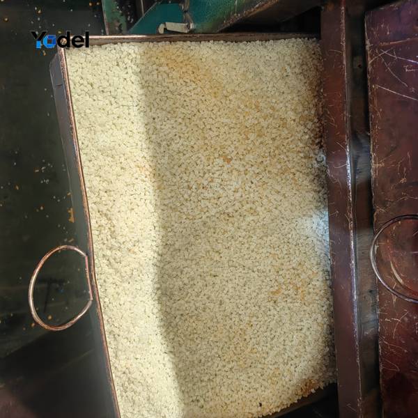 cable carrier chain 55x200 30 percent glass fiber reinforced pa66 nylon raw material masterbatch