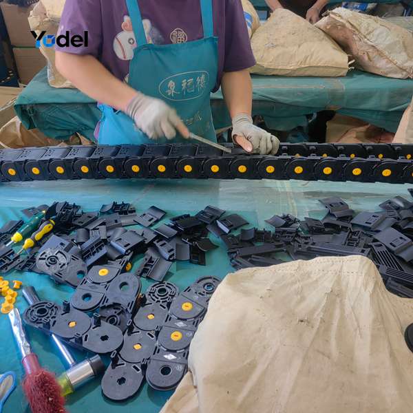 cable chain cnc 35x75 manual link assembly and flexibility quality check