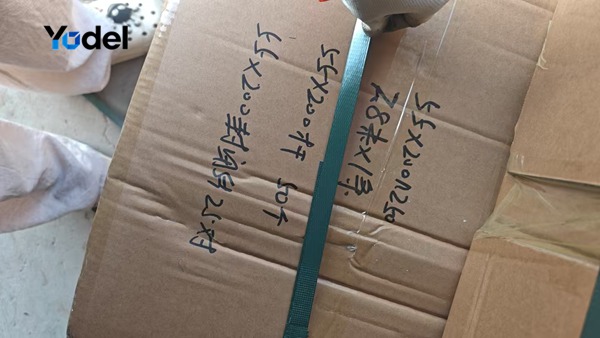 Reinforced export packaging cartons for heavy duty energy cable chain 55x150 snap open enclosed carriers