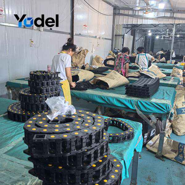 Wire Carrier Drag Chain 38x125 Snap-Open Bridge Assembly Workshop