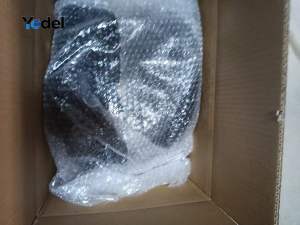 Export carton package with shock absorbing bubble film for YDLE70 ID71 flexible cable chain