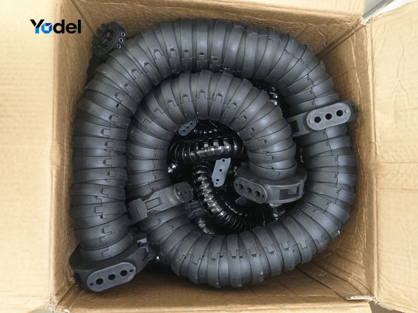 Packaged YDLF85 ID85 enclosed flexible cable tray chain ready for export dispatch