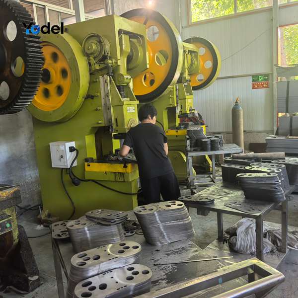 Precision stamping process for TL65 25x75mm stainless steel cable carrier side links
